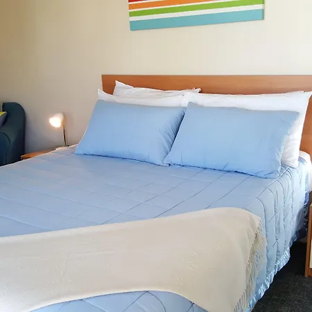Wyuna Beachfront Holiday Apartments-2