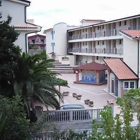 Aquamarine Residence-3