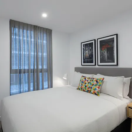 Oaks Melbourne Southbank Suites-3