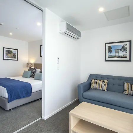 Ramada Suites By Wyndham Albany-2