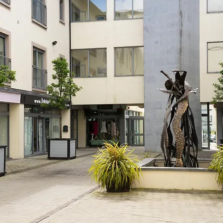 The Courtyard Apartments-2