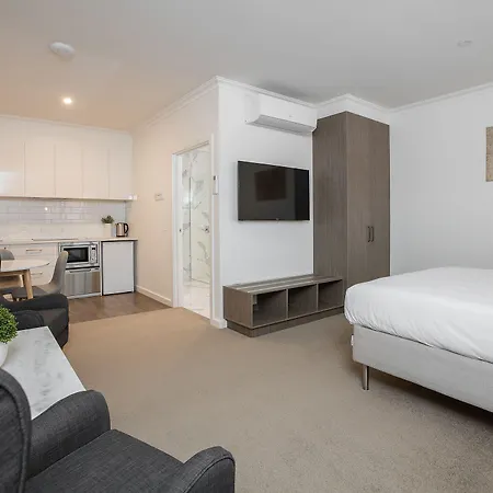 Newington Apartments - Apt 6 Twin Queen-3