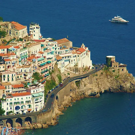 Amalfi Hills-3