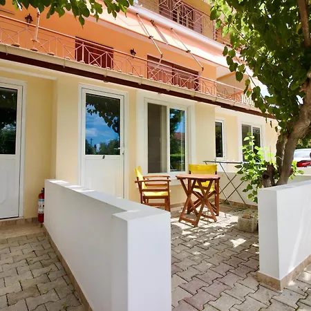 Lorenzo House Apartments-3