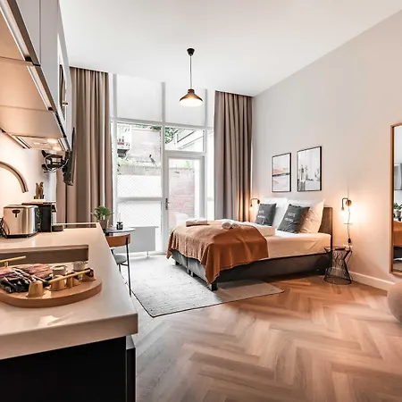 Limehome The Hague Keizerstraat-3