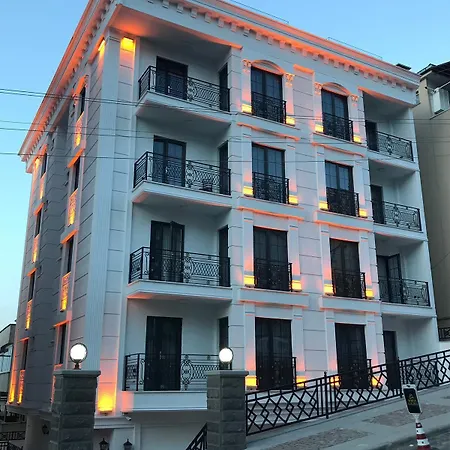 White Golden Suite Hotel-3