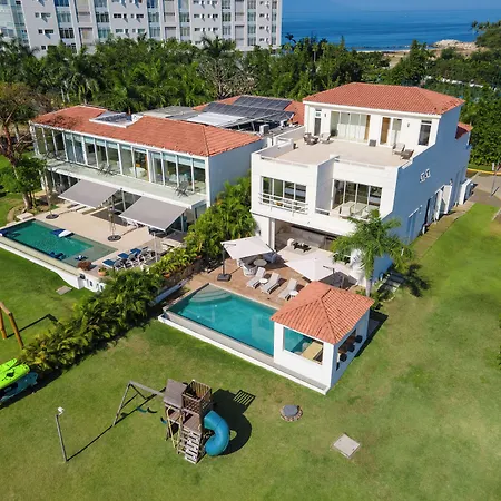 Capitalia Tres Mares Beach Residences & Marina-2