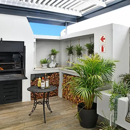 Le Petit Bijou Aparthotel-2
