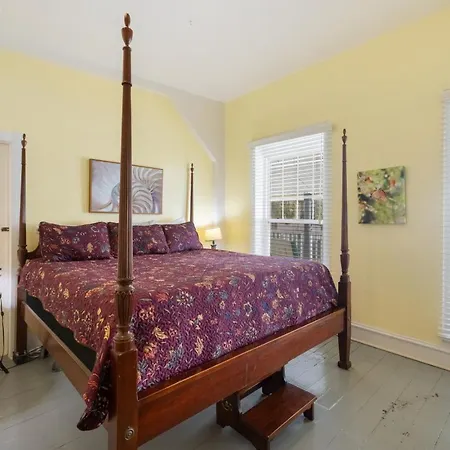 Historic Island Hotel-2