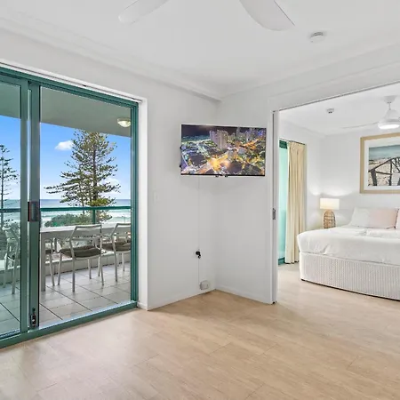 Emerald Sands Holiday Apartments-3