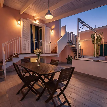 Gioia 13 Rooms & Apartments-2