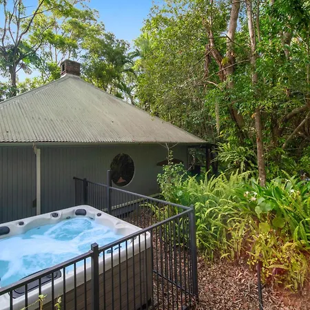 Hunchy Hideaway-2