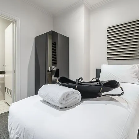 Punthill Apartment Hotel - Flinders Lane-3