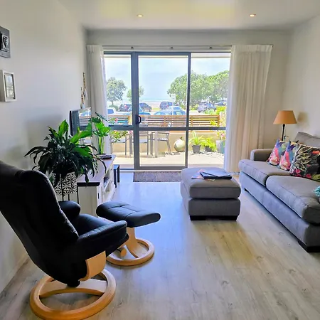 Beachpoint Apartments-3