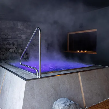 Les Dolomites Mountain Lodges-3