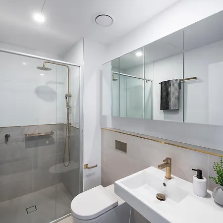 Peninsular Gold Coast-2