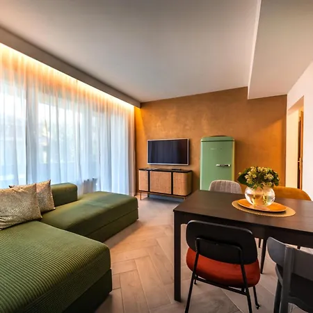 Goldfinger + Suites-2