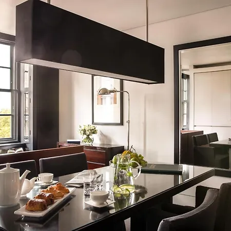 Grosvenor House Suites-2