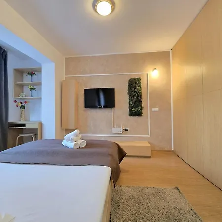 Decebal Residence Apartments-3