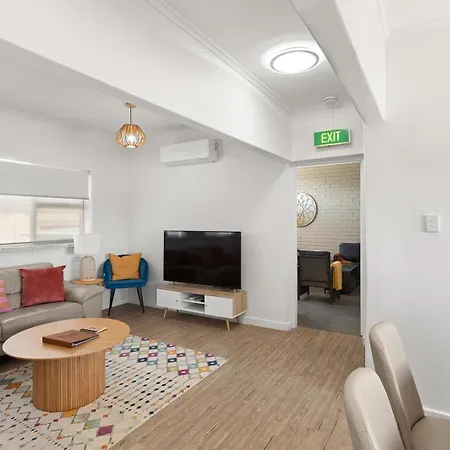 Loxton Courthouse Apartments-2