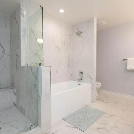 Regency Modern Apartments-3