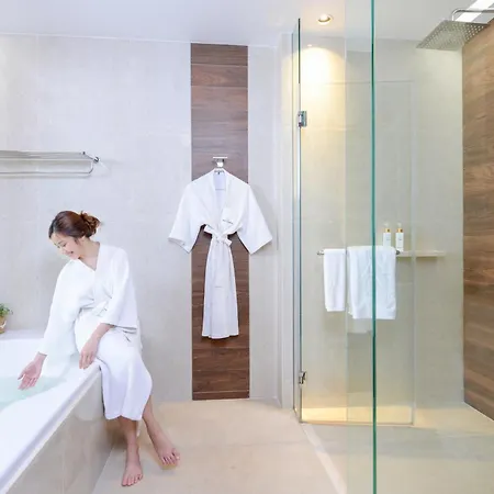 Amanta Hotel & Residence Ratchada-2