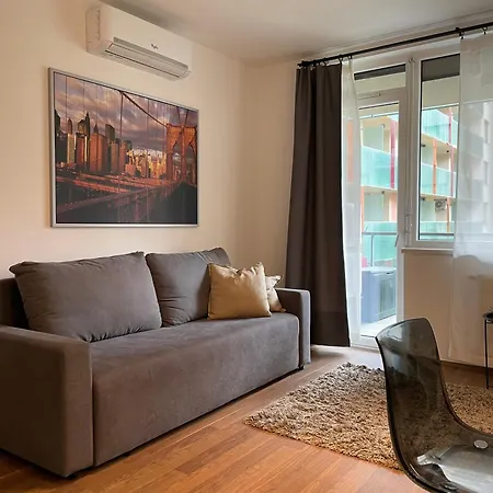 Corvin Center Suites-3