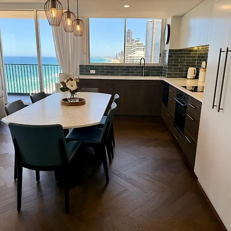 Golden Sands On The Beach - Absolute Beachfront Apartments-3