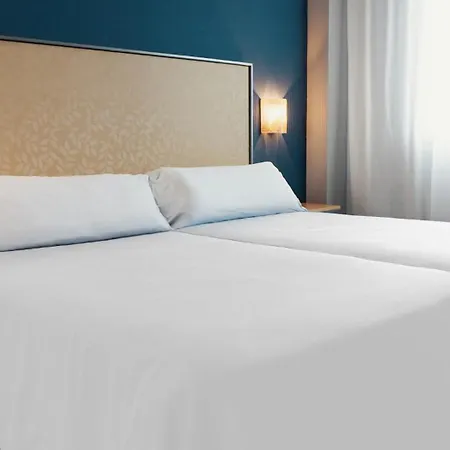 Apartamentos Vértice Sevilla Aljarafe-3