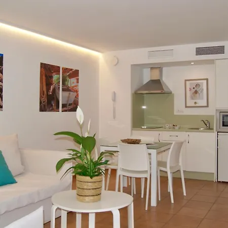 Apartamentos Llobet Ibiza-3