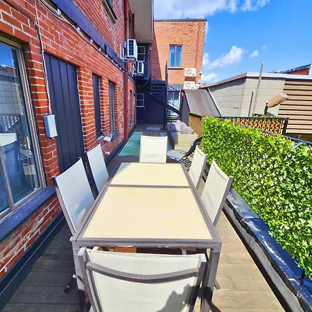 Liv Mtl Soho Spacious Rooftop Suites For Groups Near Downtown Montreal-3