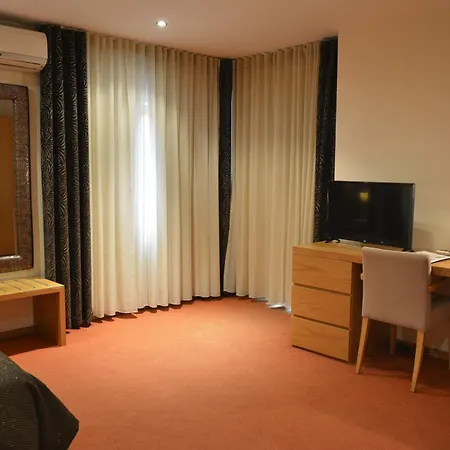 Paredes Hotel Apartamento-2