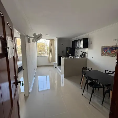 Apartamentos en Edificio Los Delfines-3