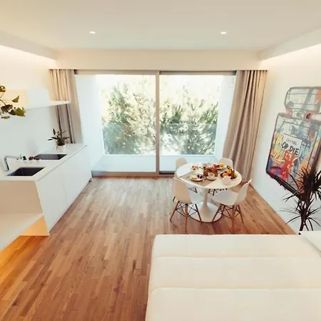 Marina Gardens Boutique&Suites-2