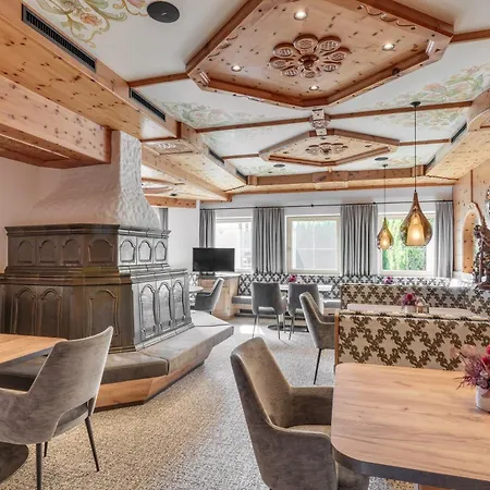 Apparthotel Talhof, Restaurant, Pool und Spa-3