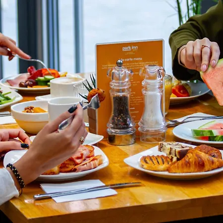 Park Inn By Radisson Bucharest Hotel & Residence-2