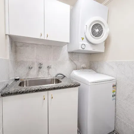Melbourne Cbd Central Apartment Hotel Official-3