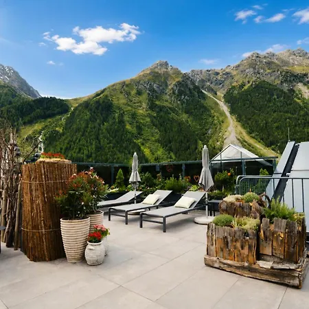 VIER Studios&Restaurant-3