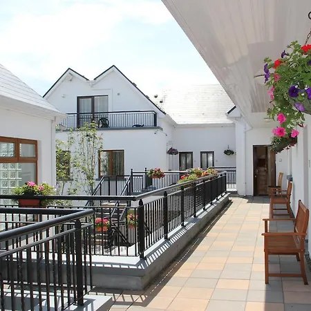 Donegan Court Aparthotel-2