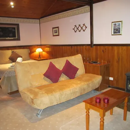 Willowlake Cottages-2