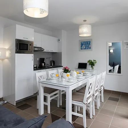 Residence Prestige Odalys Le Chateau De Kergonano-3