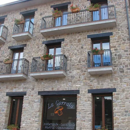 Apartahotel La Corrala-3