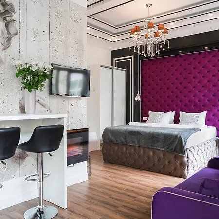 Theatre Boutique Apartments - Stylish - Walk Everywhere-3