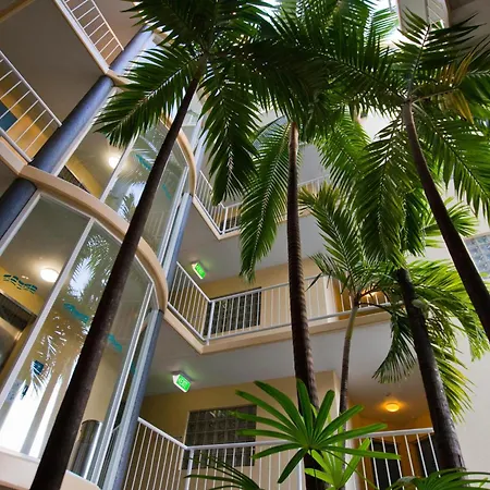 Inn Cairns-2
