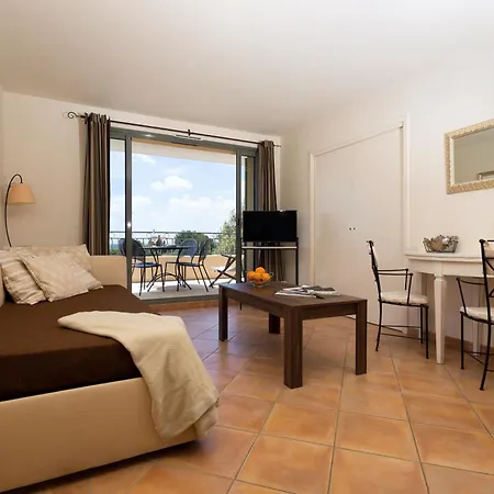 Madame Vacances Domaine du Provence Country Club Service Premium-2
