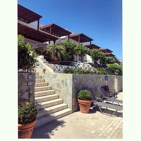 Southern Dreams Apartments-3