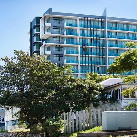 Oaks Gladstone Grand Hotel-2
