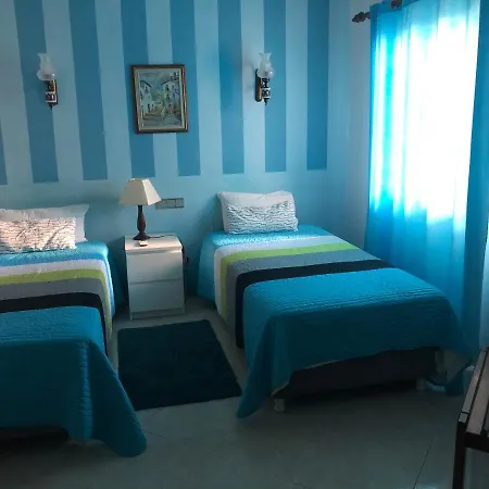 Apartamentos E Quartos Atalaia-2