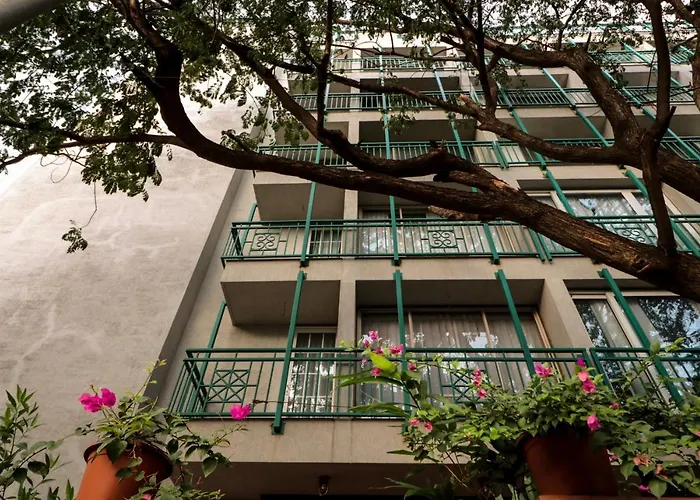 Bougainvilla Apartment