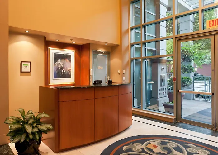 Lord Stanley Suites On The Park